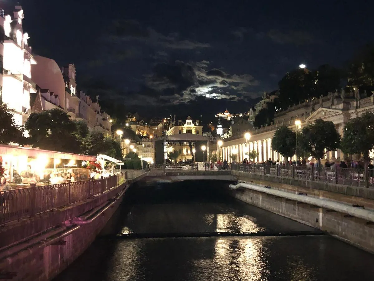 Bella Vista Collonade Apartment Karlovy Vary